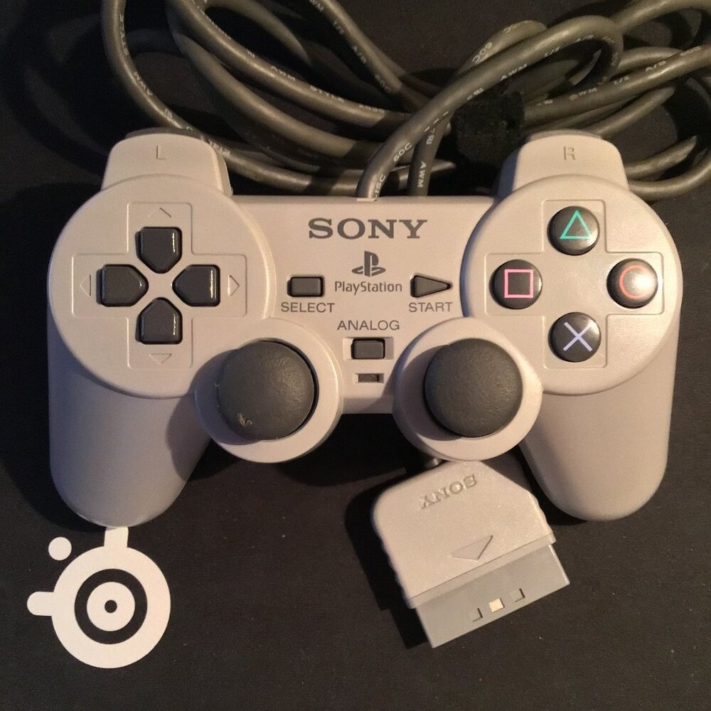 Refurbished Sony PlayStation 1 Grey Wired Controller (SCPH-1200)